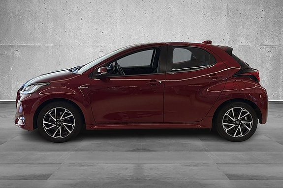 Toyota Yaris 9 of 30