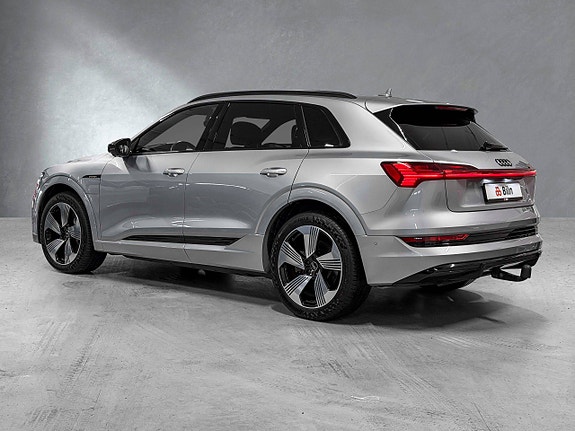 Audi e-tron 3 of 30