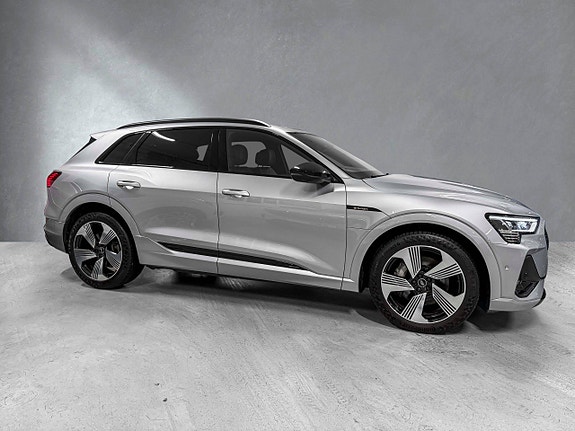 Audi e-tron 2 of 30
