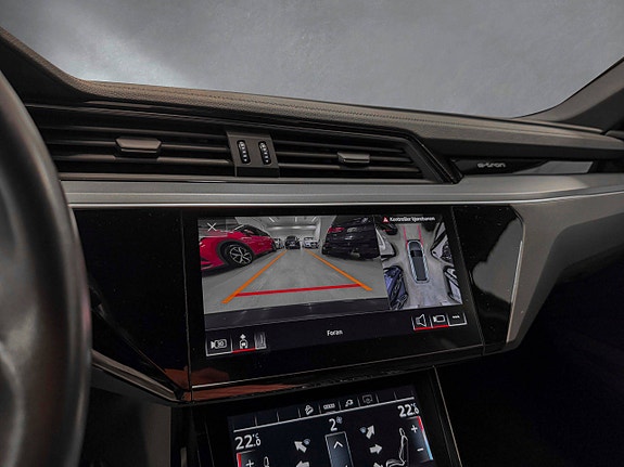 Audi e-tron 25 of 30