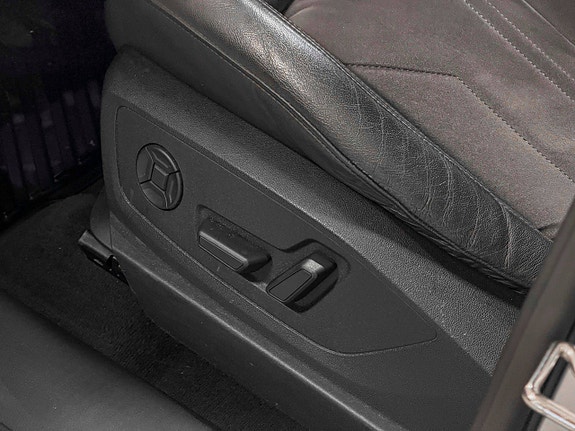 Audi e-tron 27 of 30