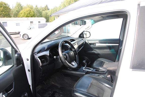 Toyota HiLux 5 of 21