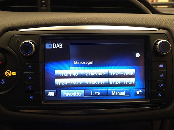 Toyota Yaris 24 of 30