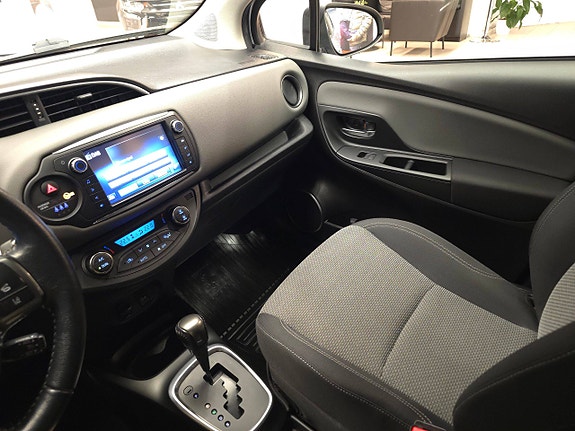 Toyota Yaris 28 of 30