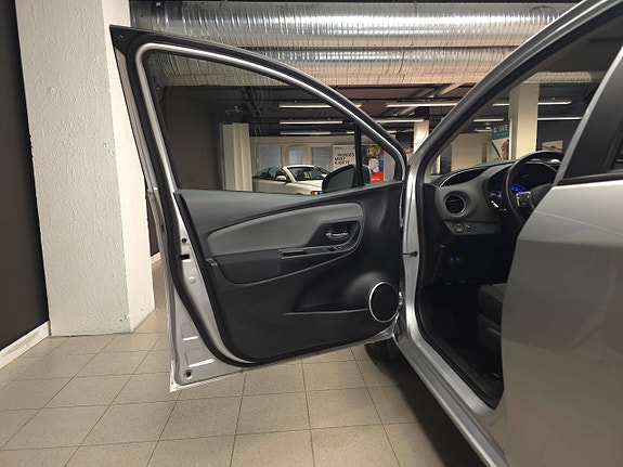 Toyota Yaris 29 of 30
