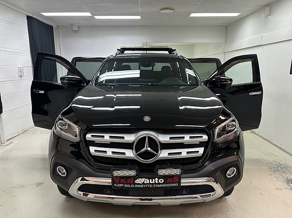 Mercedes-Benz 16 of 30