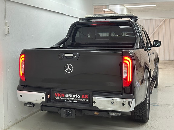 Mercedes-Benz 23 of 30