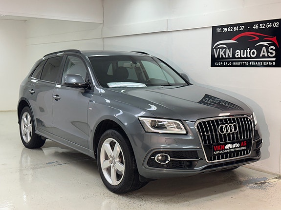 Audi Q5 2 of 30