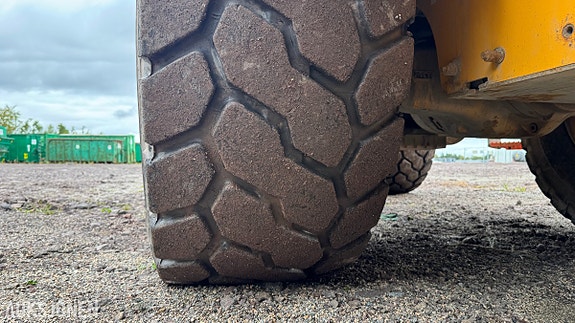 Volvo L110H Hjullaster– i daglig drift – skuffe, pallegaffel og vinterdekk 12 of 30