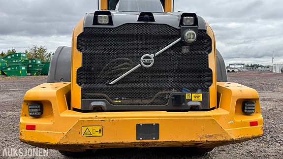 Volvo L110H Hjullaster– i daglig drift – skuffe, pallegaffel og vinterdekk 17 of 30