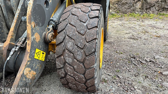 Volvo L110H Hjullaster– i daglig drift – skuffe, pallegaffel og vinterdekk 10 of 30