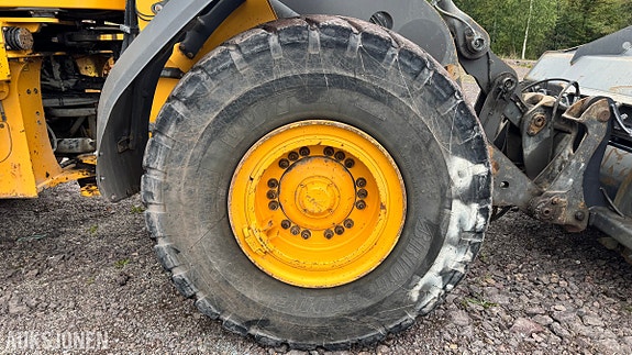 Volvo L110H Hjullaster– i daglig drift – skuffe, pallegaffel og vinterdekk 15 of 30