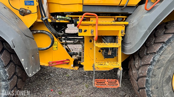 Volvo L110H Hjullaster– i daglig drift – skuffe, pallegaffel og vinterdekk 9 of 30