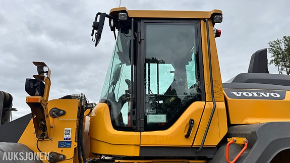 Volvo L110H Hjullaster– i daglig drift – skuffe, pallegaffel og vinterdekk 14 of 30