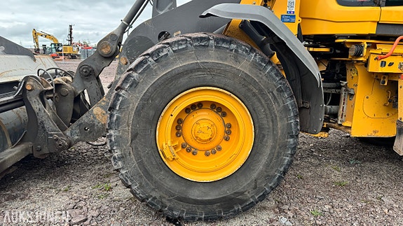 Volvo L110H Hjullaster– i daglig drift – skuffe, pallegaffel og vinterdekk 11 of 30