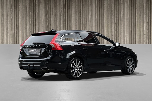 Volvo V60 7 of 19