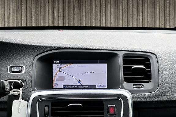 Volvo V60 16 of 19