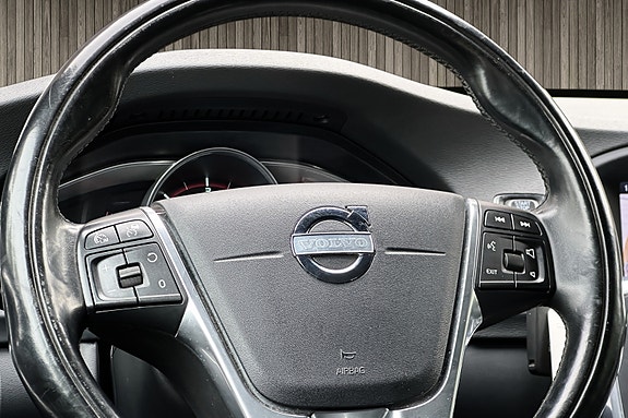 Volvo V60 15 of 19