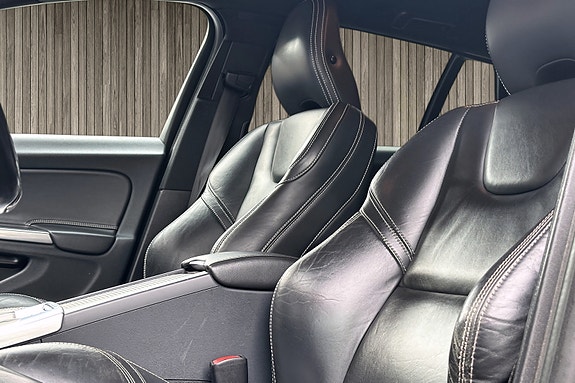 Volvo V60 11 of 19