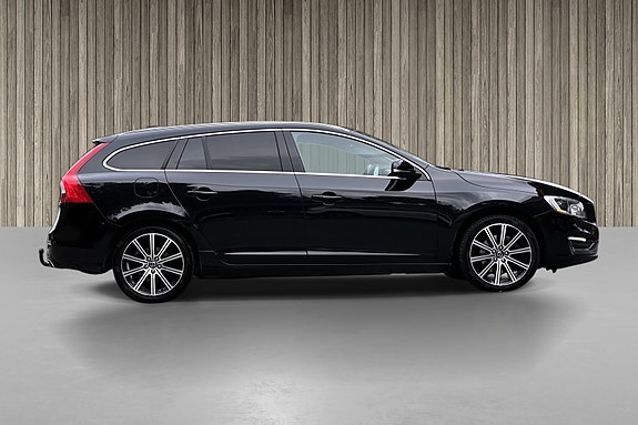 Volvo V60 5 of 19
