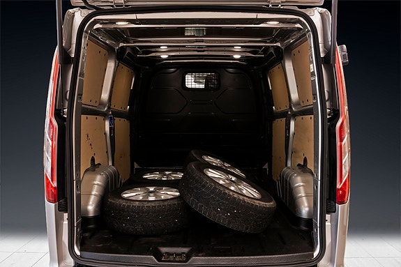 Ford Transit Custom 25 of 26