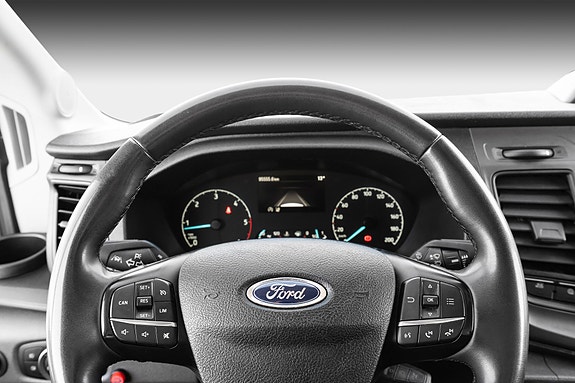 Ford Transit 13 of 25