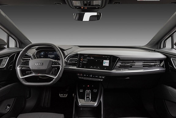 Audi Q4 e-tron 10 of 24