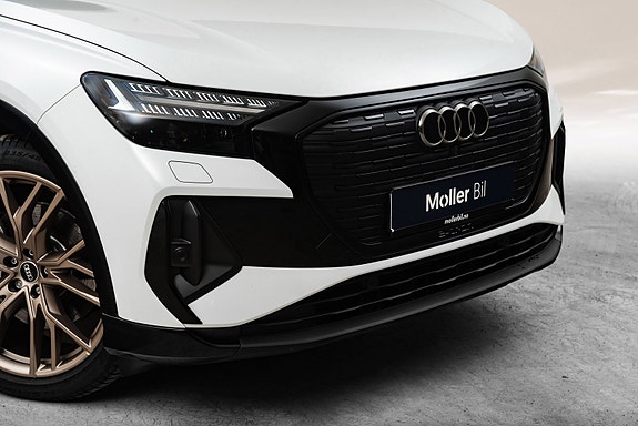 Audi Q4 e-tron 4 of 24