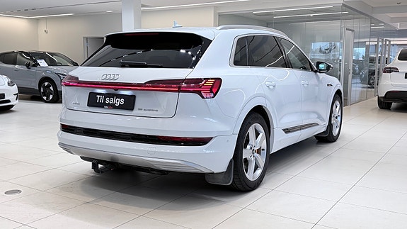 Audi e-tron 9 of 30