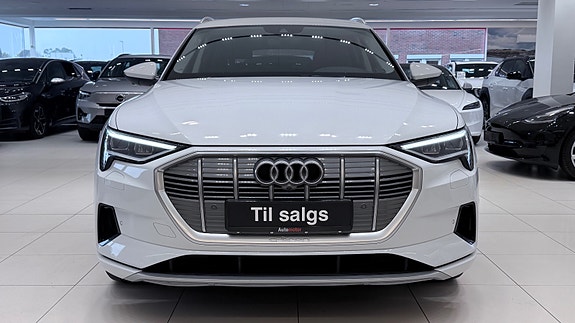 Audi e-tron 3 of 30