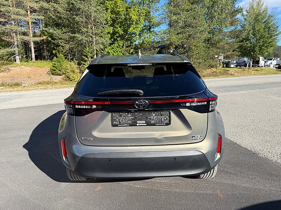 Toyota Yaris Cross 5 of 28
