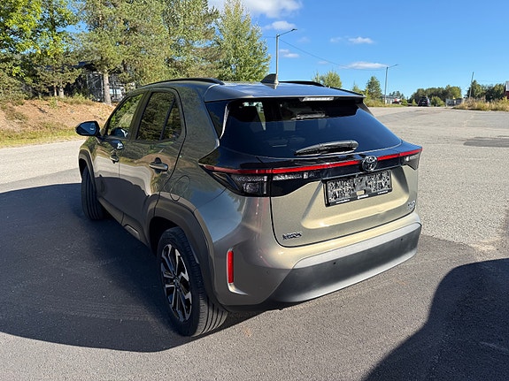 Toyota Yaris Cross 3 of 28