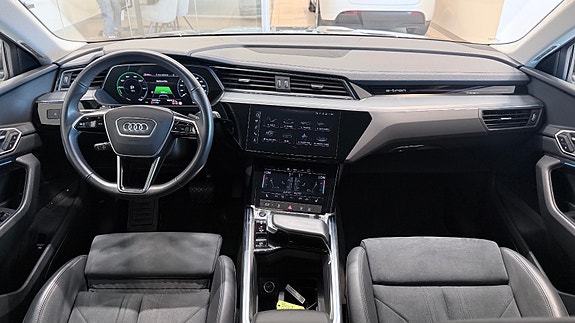 Audi e-tron 23 of 30