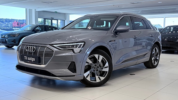 Audi e-tron 4 of 30
