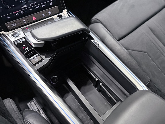 Audi e-tron 30 of 30