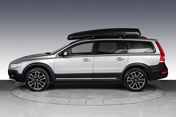 Volvo XC70 2 of 30