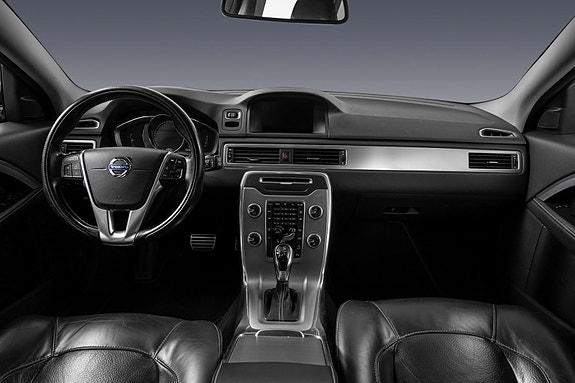 Volvo XC70 16 of 30