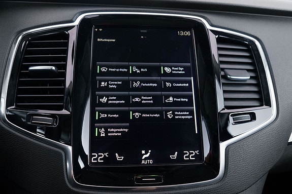 Volvo XC90 22 of 30