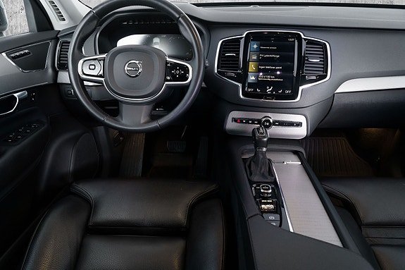 Volvo XC90 28 of 30