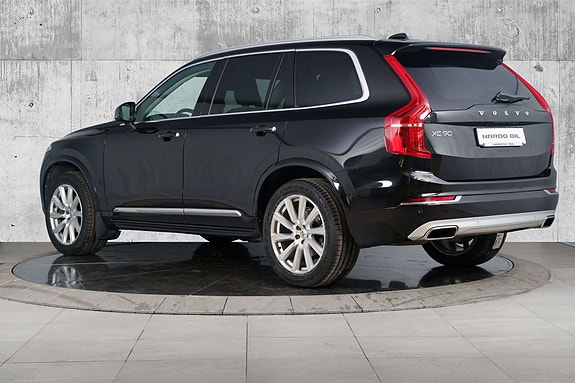 Volvo XC90 7 of 30