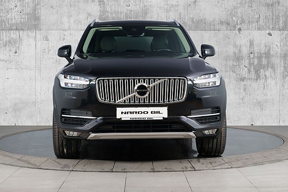 Volvo XC90 3 of 30