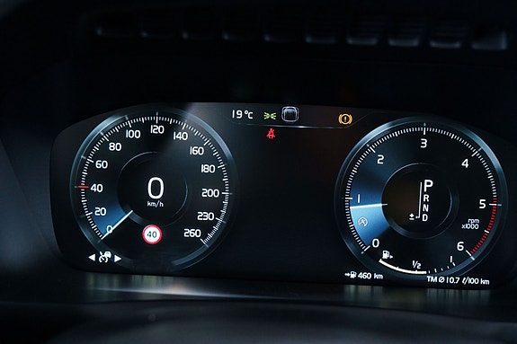 Volvo XC90 19 of 30