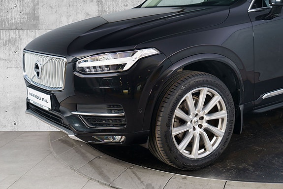 Volvo XC90 5 of 30