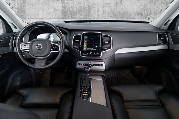 Volvo XC90 27 of 30