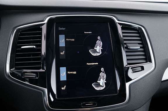 Volvo XC90 24 of 30