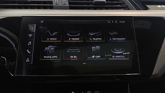 Audi e-tron 23 of 30