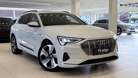 Audi e-tron 3 of 30