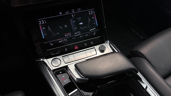 Audi e-tron 30 of 30