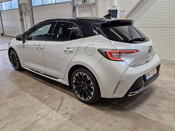 Toyota Corolla 10 of 30