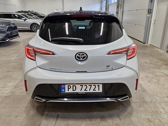 Toyota Corolla 8 of 30